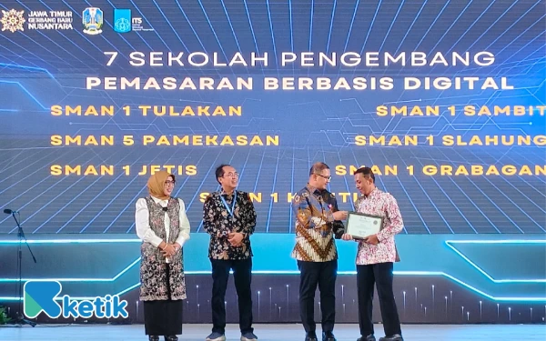 Dari Ruang Kelas ke Dunia Usaha, SMA Double Track Cetak 69 Ribu Siswa Siap Berwirausaha dan Kerja